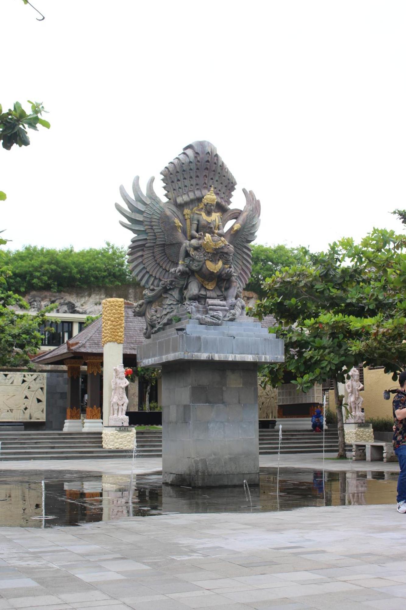 เดอะ กีรานา อุงาซาน Villa จิมบาราน ภายนอก รูปภาพ